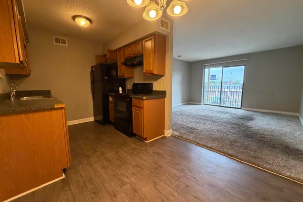 418 OLD MANOR RD