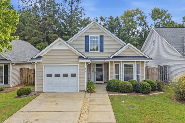 114 GARDEN GATE LN
