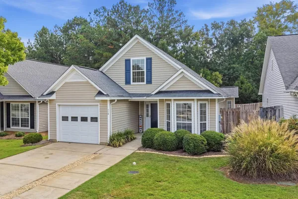 114 GARDEN GATE LN