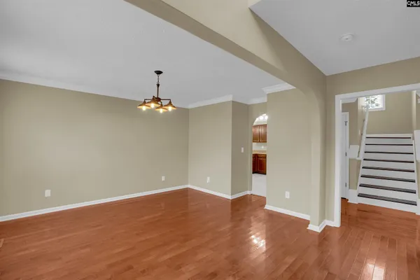 137 COTONEASTER DR