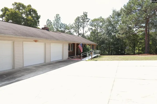 160 KINGHILL DR