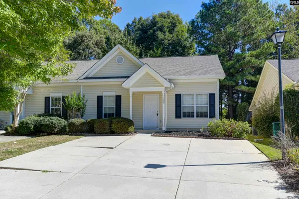 123 HUNTINGTON CIR