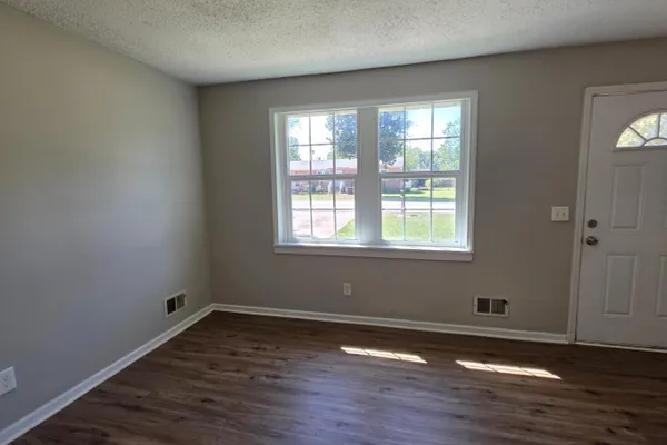 232 OAKGLENN DR