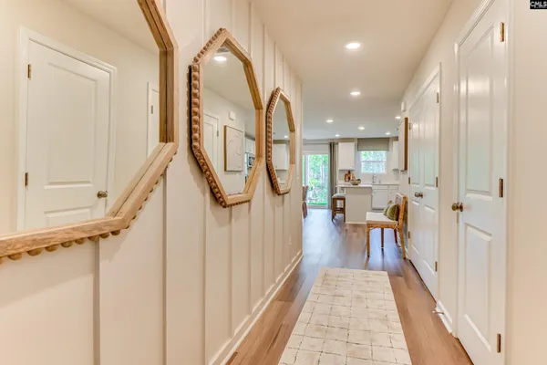 183 KINGFIELD DR
