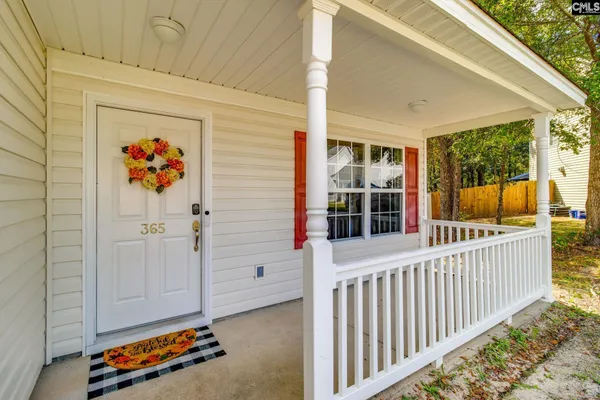 365 HESTER CT