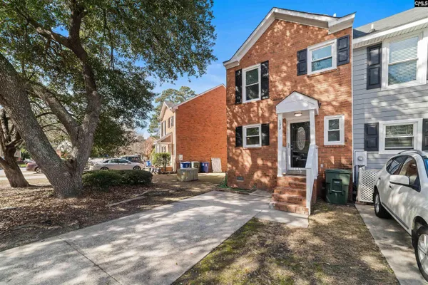 129 VILLAGE WALK