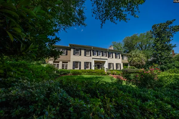 121 SALUDA AVE