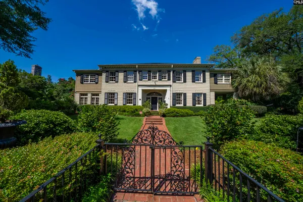 121 SALUDA AVE