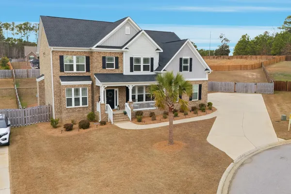 527 RADNOR HUNT CT