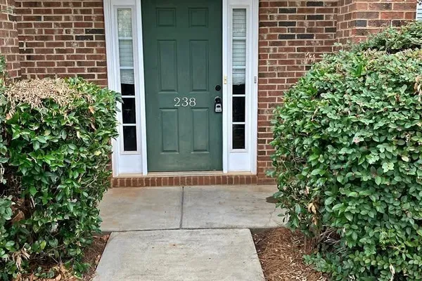 238 MERCHANTS DR