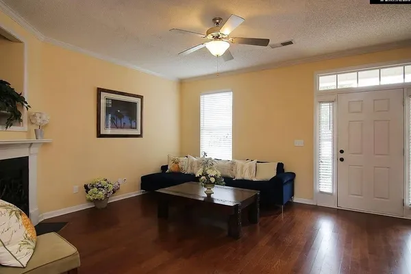238 MERCHANTS DR