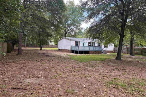 237 WOODCREST LN