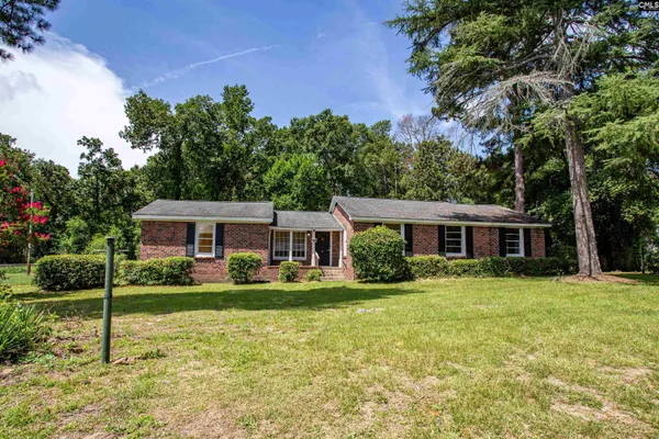 1411 WOODLAWN DR