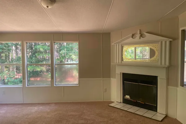 133 SILVER OAK LN