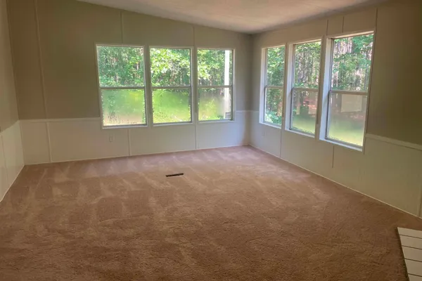 133 SILVER OAK LN