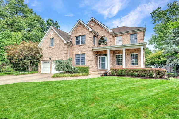 44 MONET DR
