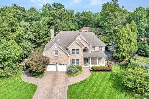 44 MONET DR