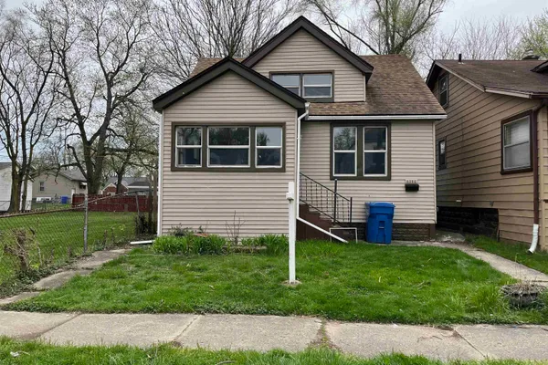 8086 JACKSON AVE