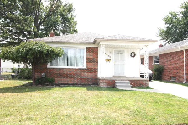 18098 OAK AVE