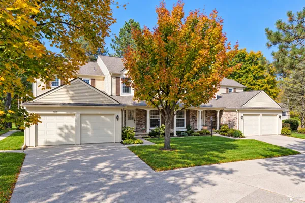 1062 PAINT CREEK LN