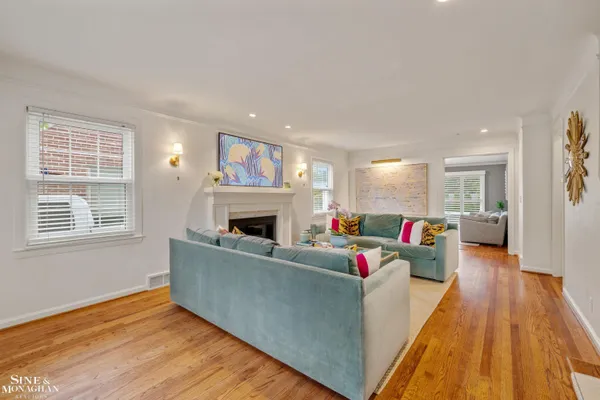 1301 TORREY RD