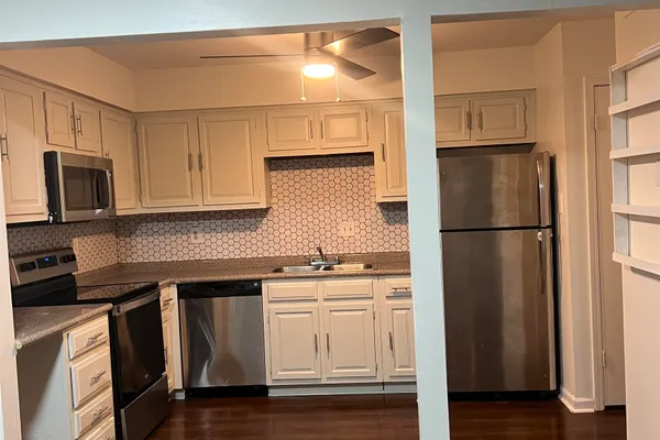 4037 GRAHAM OAKS COURT CT 30