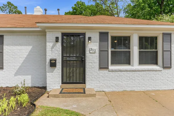 312 N FERNWAY RD