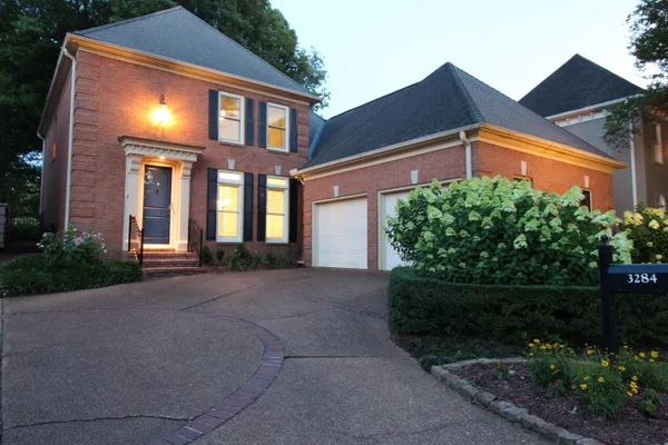 3284 GALLERY DR
