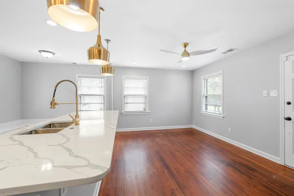 4926 MARIANNE LN