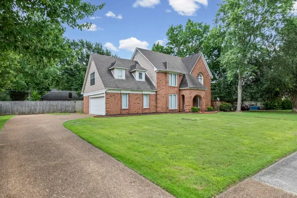 3990 CLUBVIEW DR