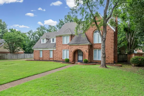 3990 CLUBVIEW DR
