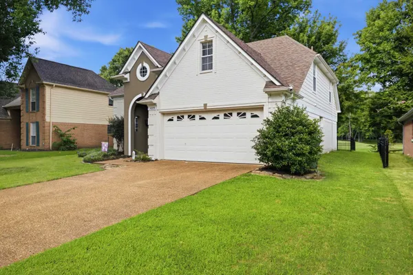 4075 FAIRWAY VIEW CIR