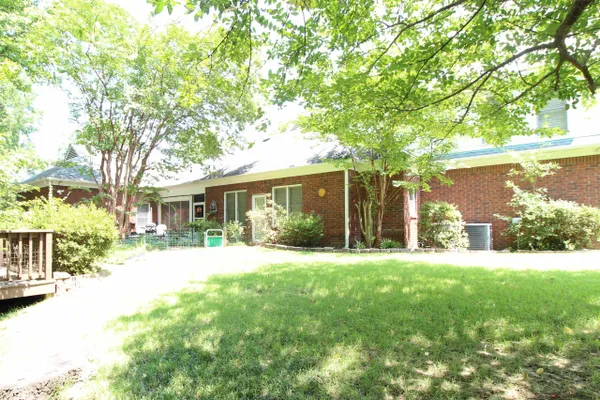 4197 BLACKHEATH DR
