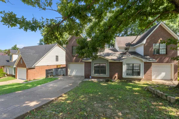 2252 MANGUM RD