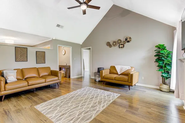 7669 SHADOW HILLS DR
