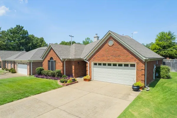 6484 GILLIA CIR