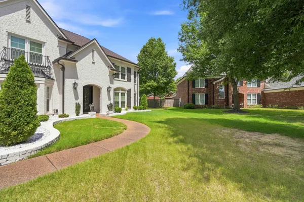 1596 BRACKENSHIRE LN