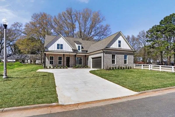 50 NEBHUT LN