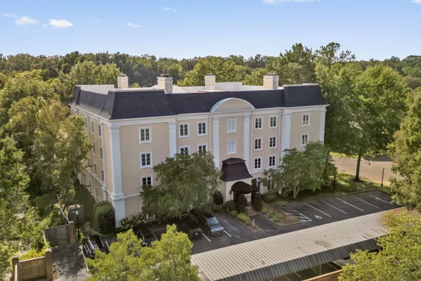 1000 MURRAY HILL LN 101