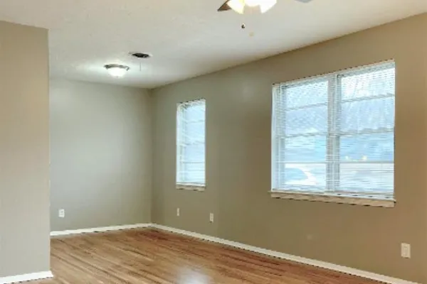 3644 SUZANNE DR