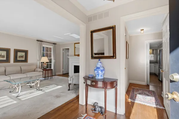 239 GARDENIA DR