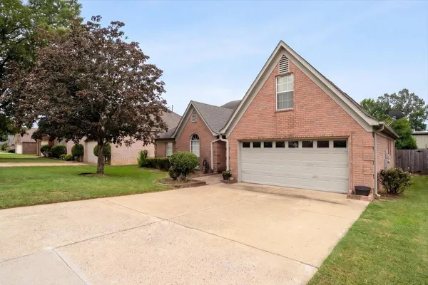 6449 GILLIA CIR
