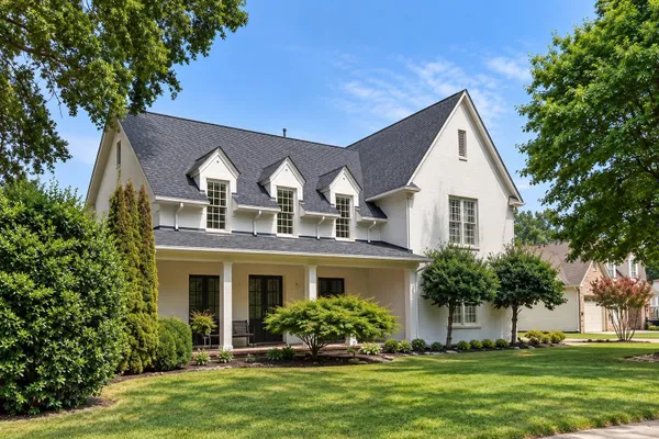 25 LAFAYETTE CV