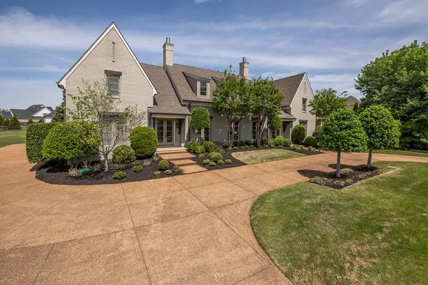 105 LOYDE LN