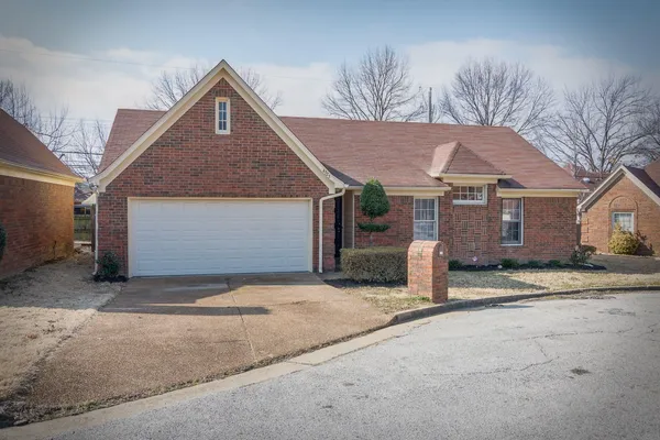 4325 BEAR CREEK LN