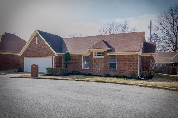 4325 BEAR CREEK LN