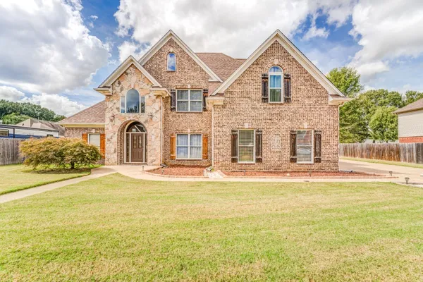 7011 ALDER WOOD DR