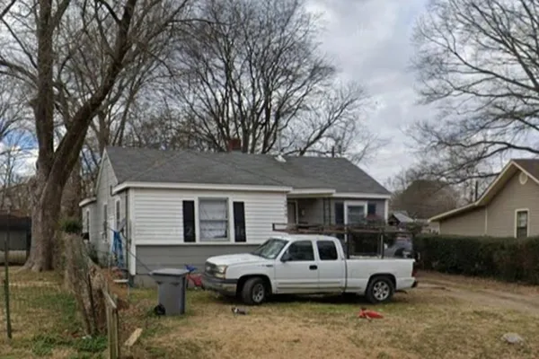 1715 RUSSWOOD RD