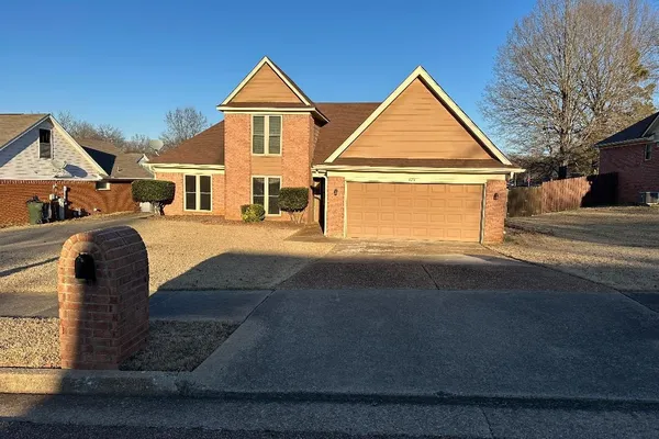 4124 MEADOW FIELD LN