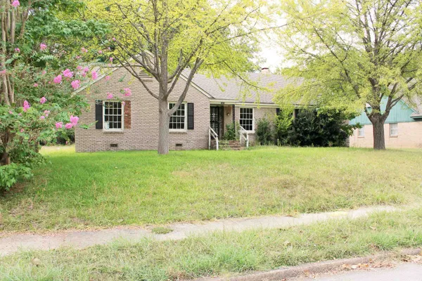 3909 BIRCHLEAF RD